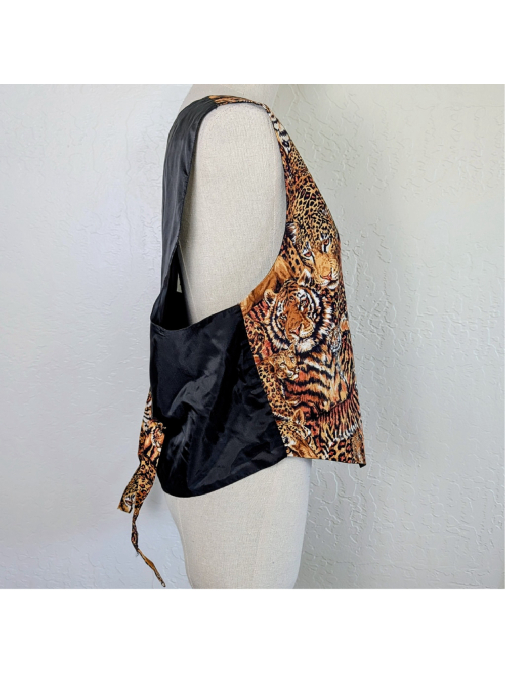 Vintage Westbury XL Big Cat Animal Print Vest Lion Tiger Leopard Safari Novelty - Picture 7 of 10